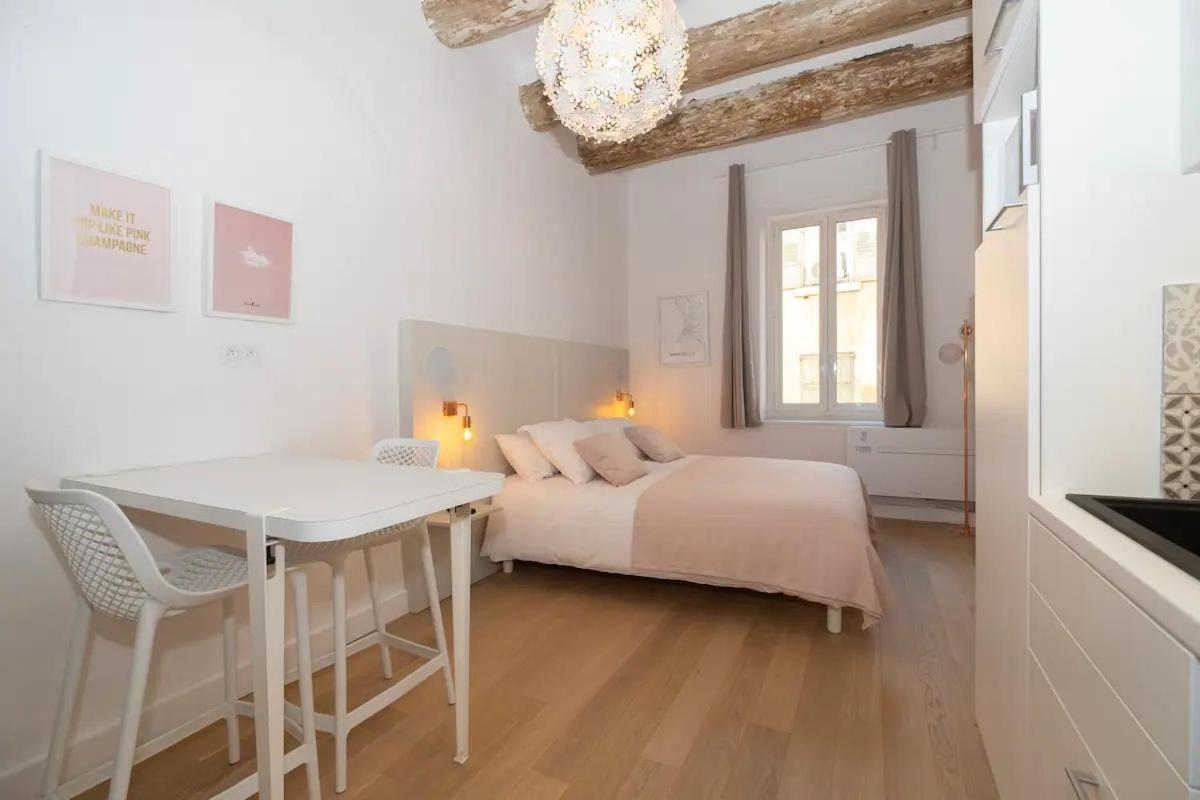 Design Suites Vieux Port Марсилия Екстериор снимка