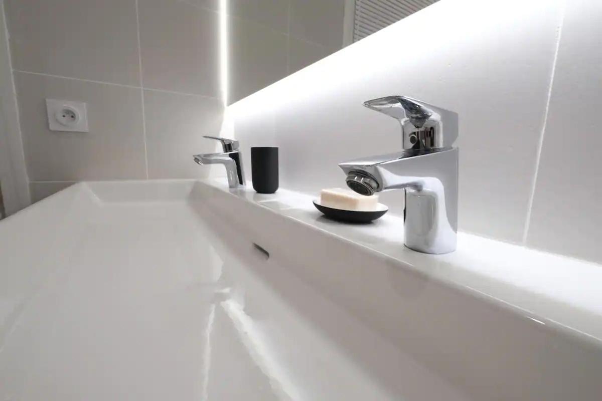 Design Suites Vieux Port Марсилия Екстериор снимка