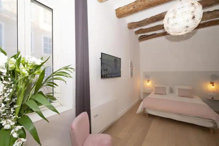 Design Suites Vieux Port Марсилия Екстериор снимка