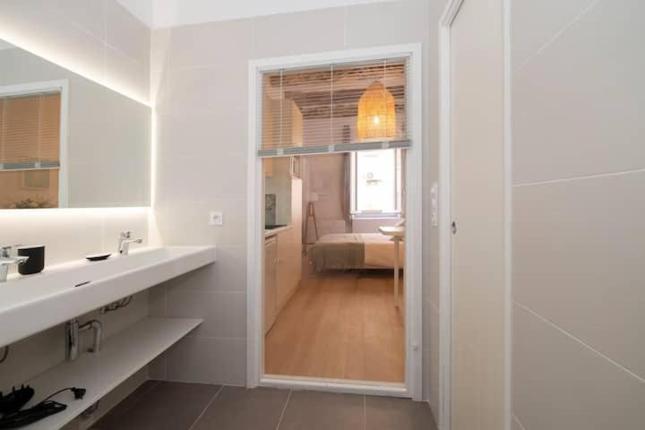 Design Suites Vieux Port Марсилия Екстериор снимка