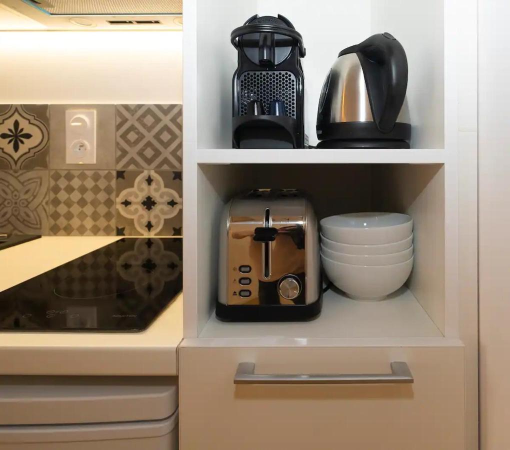 Design Suites Vieux Port Марсилия Екстериор снимка